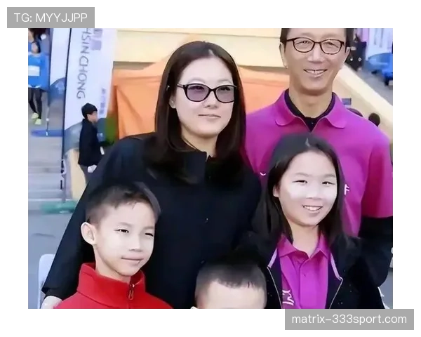 伏明霞又晒生活照，运动员名号在，家里像私人奢侈品博物馆——我心态崩了